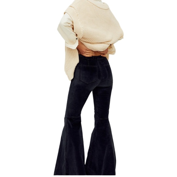 🆕 We The Free Free People Just Float On Velvet Black High Rise Flared Pants 26 - Picture 3 of 7